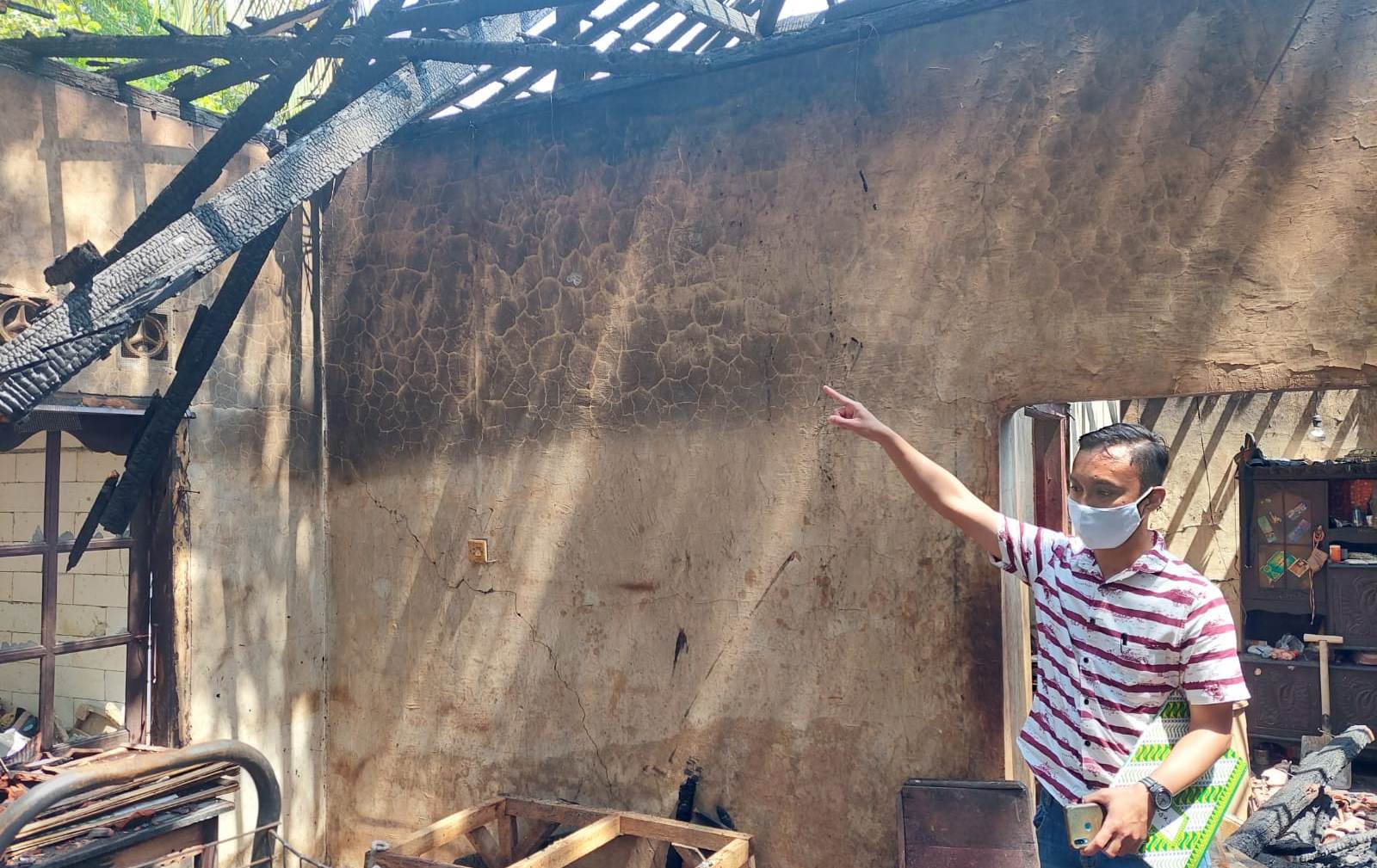 Ditinggal Jualan Tempe Pemiliknya di Pasar Sragi, Dapur Sanusi Ludes Dilalap si Jago Merah