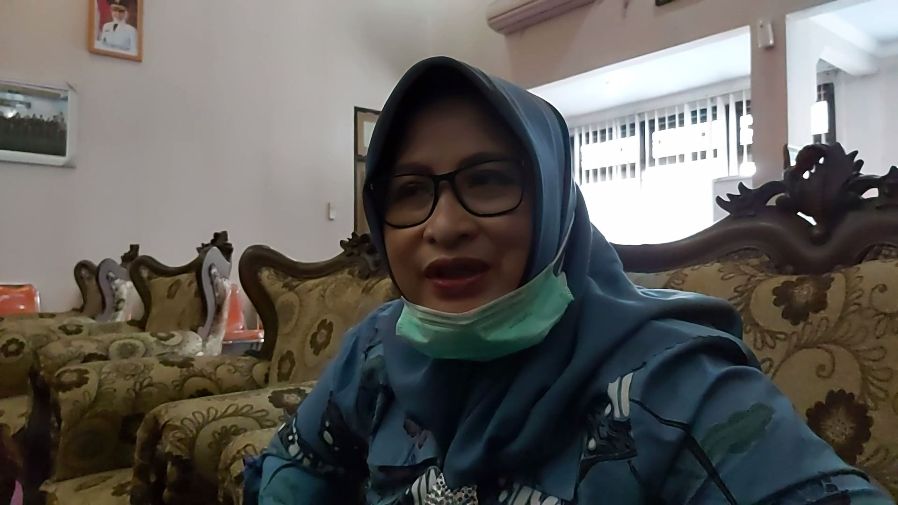 ketua-dprd-kabupaten-pekalongan-hindun-p.jpg