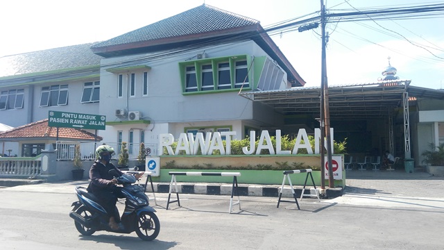 rsud-dr-soewondo-kendal-tampak-sepi-dari-pengunjung-minggu-1362021.jpg