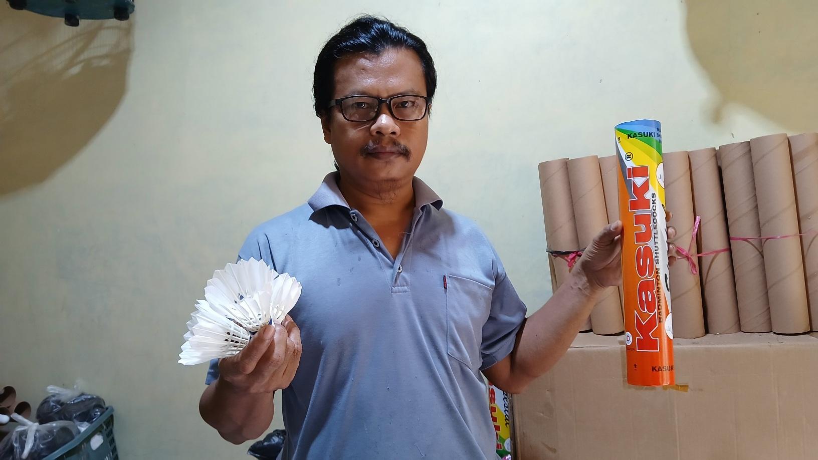 Kisah Inspiratif Kasnali, Perajin Shuttlecock Asal Tegal yang Sukses Tembus Pasar Nasional