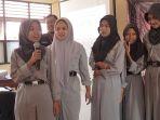 Abirawa-goes-to-school-di-SMKN-1-Kandeman.jpg