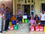 Alfamart-bagikan-sembako-di-Pangkah.jpg