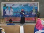 Bunda-Gemari-Kota-Pekalongan-Inggit-Soraya-saat-memberikan-sambutan-roadsh.jpg
