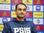 Gilbert-Agius-jumpa-pers-jelang-melawan-Persebaya.jpg