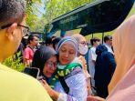Keluarga-jemput-jemaah-haji-tegal.jpg