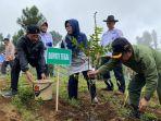 Penanaman-pohon-di-lereng-gunung-slamet.jpg