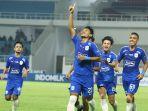 Penyerang-PSIS-Semarang-Hari-Nur-Yulianto-merayakan-golnya.jpg