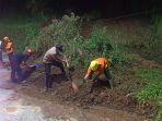 Sebagian Jalan Lingkar Salatiga Tertutup Tanah Longsor, Arus Lalu Lintas Tersendat