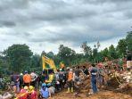 Proses-evakuasi-jenazah-korban-gempa-Cianjur.jpg