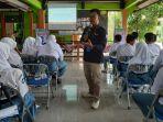Radio-Abirawa-FM-Batang-mengenalkan-dunia-penyiaran-kepada-pelajar.jpg