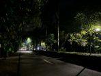 Suasana-di-jalanan-area-Gor-Tri-Sanja-Slawi-Kabupaten-Tegal-pada-malam-hari.jpg