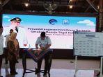 Wali-Kota-Tegal-Dedy-Yon-Supriyono-menandatangani-komitmen.jpg
