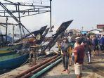 bangkai-kapal-terbakar.jpg