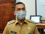 bupati-batang-wihaji-di-kantor-bupati-batang-selasa-22122020.jpg
