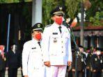 bupati-batang-wihaji-saat-memimpin-upacara.jpg