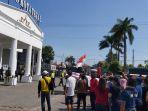 demo-tolak-city-walk-dprd-kota-tegal.jpg