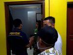 etugas-satpol-pp-menggelar-razia-rumah-kos-yang-diduga-jadi-tempat.jpg