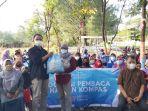 gramedia-tegal-bagi-bagi-sembako.jpg
