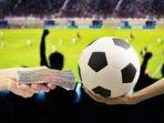 ilustrasi-judi-bola-online.jpg