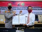 kapolres-tegal-akbp-arie-prasetya-syafaat-bersama-ketua-stikes-bhakti-mandala-husada-slawi.jpg