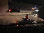 Diduga Karena Korsleting, Mobil Sedan Terbakar di Jalan Tol Boyolali