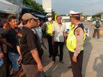 pembinaan-kepada-para-penjual-tiket-dan-kru-bus.jpg