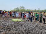 tewas-terbakar-di-area-sawah.jpg