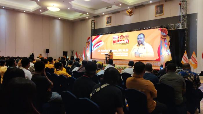 MUSDA HANURA - Ketua DPD Partai Hanura Papua, Kenius Kogoya, menyampaikan sambutan pada Musyawarah Daerah (Musda) IV di Abepura, Kota Jayapura, Jumat (7/11/2025). 