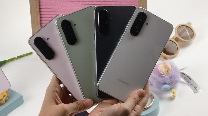 GALAXY A56 5G - Empat varian warna Samsung Galaxy A56 di acara Hands-On Galaxy A56 di Kafe Tulum Jakarta, Kebayoran Baru, Jakarta Selatan, Rabu (19/3/2025).