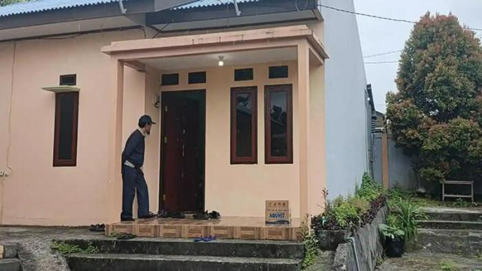 PEREMPUAN HILANG - ‎Rumah kontrakan perempuan yang dilaporkan hilang di Reremi Puncak, Kabupaten Manokwari, Papua Barat, Selasa (11/11/2025)