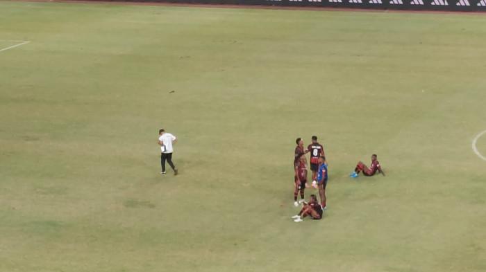 PERSIPURA vs PERSELA - Bertanding di Stadion Lukas Enembe, Sabtu (11/4/2026) malam WIT, Persipura Jayapura harus puas dengan skor imbang tanpa gol hingga akhir laga. Skor 0-0.