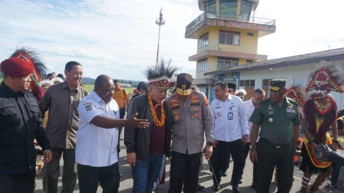 Harli Siregar Tiba di Manokwari, Begini Langkah Awal Kajati Papua Barat Usai Dilantik