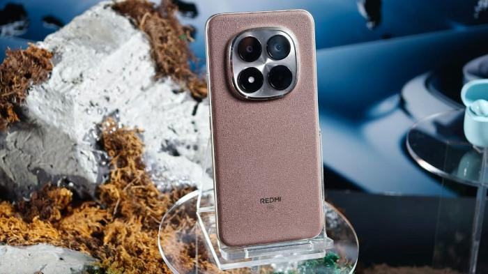 REDMI NOTE 15 PRO PLUS 5G - Tampilan Redmi Note 15 Pro Plus yang dibekali kamera utama 200 MP dan kamera ultrawide 8 MP.