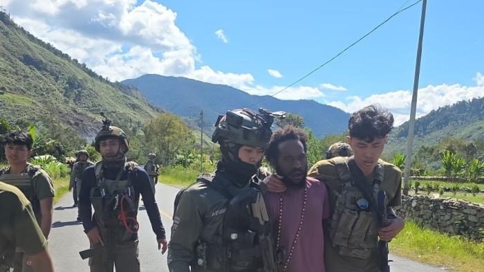 Polisi Bongkar Jaringan Pemasok Amunisi KKB Papua, Dua Orang Ditangkap di Puncak Jaya