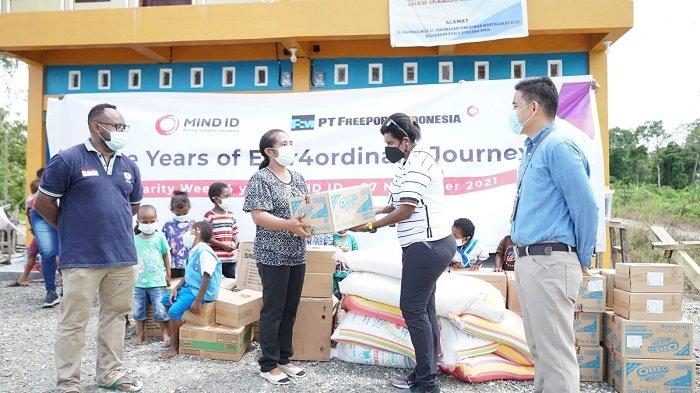 MIND ID Rayakan HUT Ke- 4 Dengan Berbagi Bantuan ke Tiga Sekolah di Timika