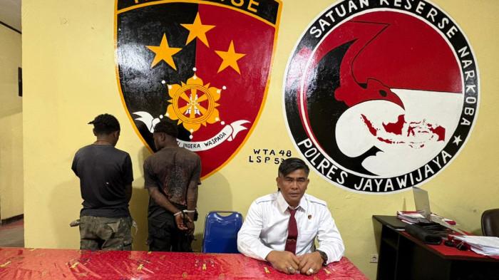 Polres Jayawijaya Tangkap Dua Pemilik Ganja di Depan Pintu Mapolres