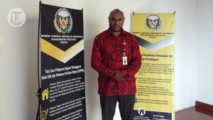 12-Koordinator-Penghubung-Komisi-Yudisial-Papua-Methodius-Kossay-DokPribadi.jpg