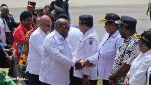 BUT-FORKOPIMDA-Gubernur-Papua-Tengah-Meki-Nawipa.jpg