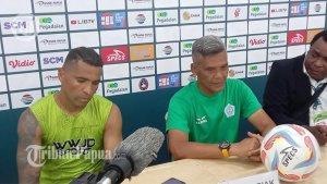Bentrok-antara-Persipura-Jayapura-kontra-PSBS-Biak-dalam-laga.jpg