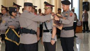 DILANTIK-Kapolda-Papua-Irjen-Mathius-Fakhiri-melantik-Kompol-Ahmad-Fauzan.jpg