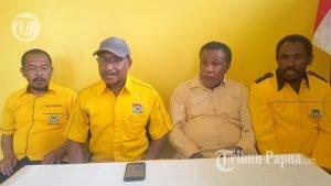 Ketua-Harian-DPD-Partai-Golkar-Papua-Pegunungan-Paskalis-Kossay.jpg