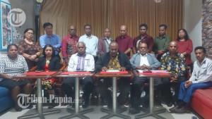 LKADA-PAPUA-Sejumlah-tokoh-adat-dan-denominasi-gerej.jpg