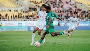 Pemain-sayap-PSS-Sleman-Ricky-Cawor-hijau-saat-akan-m.jpg