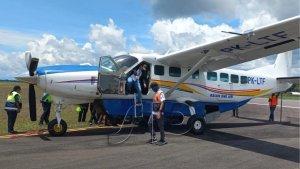 Pesawat-Asian-One-Air-mengalami-pecah-ban-setelah-landing.jpg