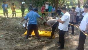 Polisi-Olah-TKP-di-Lapangan-Tembak.jpg