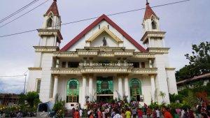 Potret-Gereja-Katolik-Paroki-Santo-Yosep-di-Fakfak-Papua-Barat.jpg