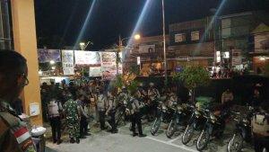 Ratusan-aparat-gabungan-polisi-dan-TNI-menjaga-ketat-lokasi-pelak.jpg