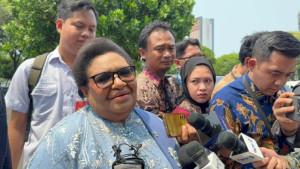 Ribka-Haluk-tiba-di-Istana-Negara-Jakarta-Rabu-8102025.jpg
