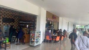Terminal-Bandara-Frans-Kaisiepo.jpg