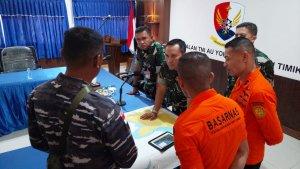 Tim-SAR-gabungan-saat-berada-di-Mako-Lanud-Yohanis-Kapiyau-Timika-Selasa-2372024.jpg